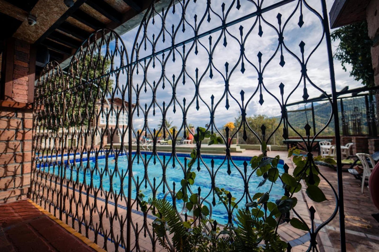 Hosteria De La Plaza Menor ซานตาเฟเดอันตีโอเกีย ภายนอก รูปภาพ